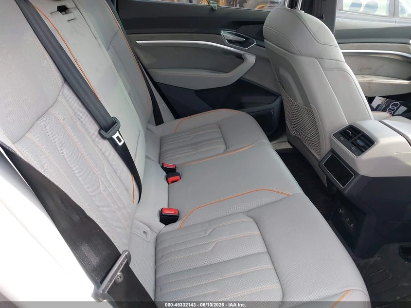 Audi E-Tron Chronos Quattro, снимка 8 - Автомобили и джипове - 55004151