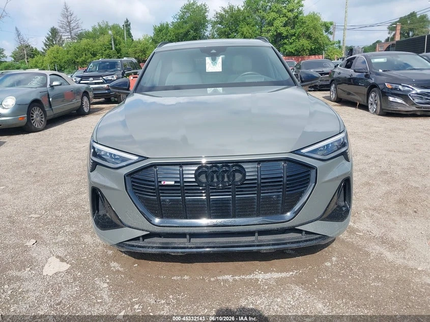 Audi E-Tron Chronos Quattro, снимка 12 - Автомобили и джипове - 55004151