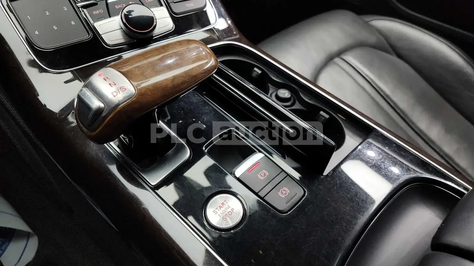 Audi A8 60TFSI !FULL! !УНИKAТ! HEAD-UP/360/EKPAHИ/, снимка 9 - Автомобили и джипове - 55065967