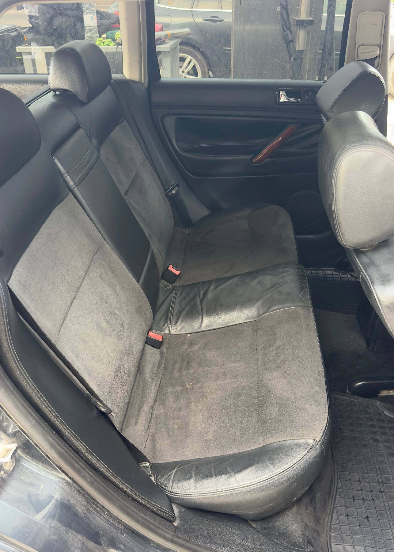 VW Passat 1.9TDI Highline, снимка 11 - Автомобили и джипове - 55211875