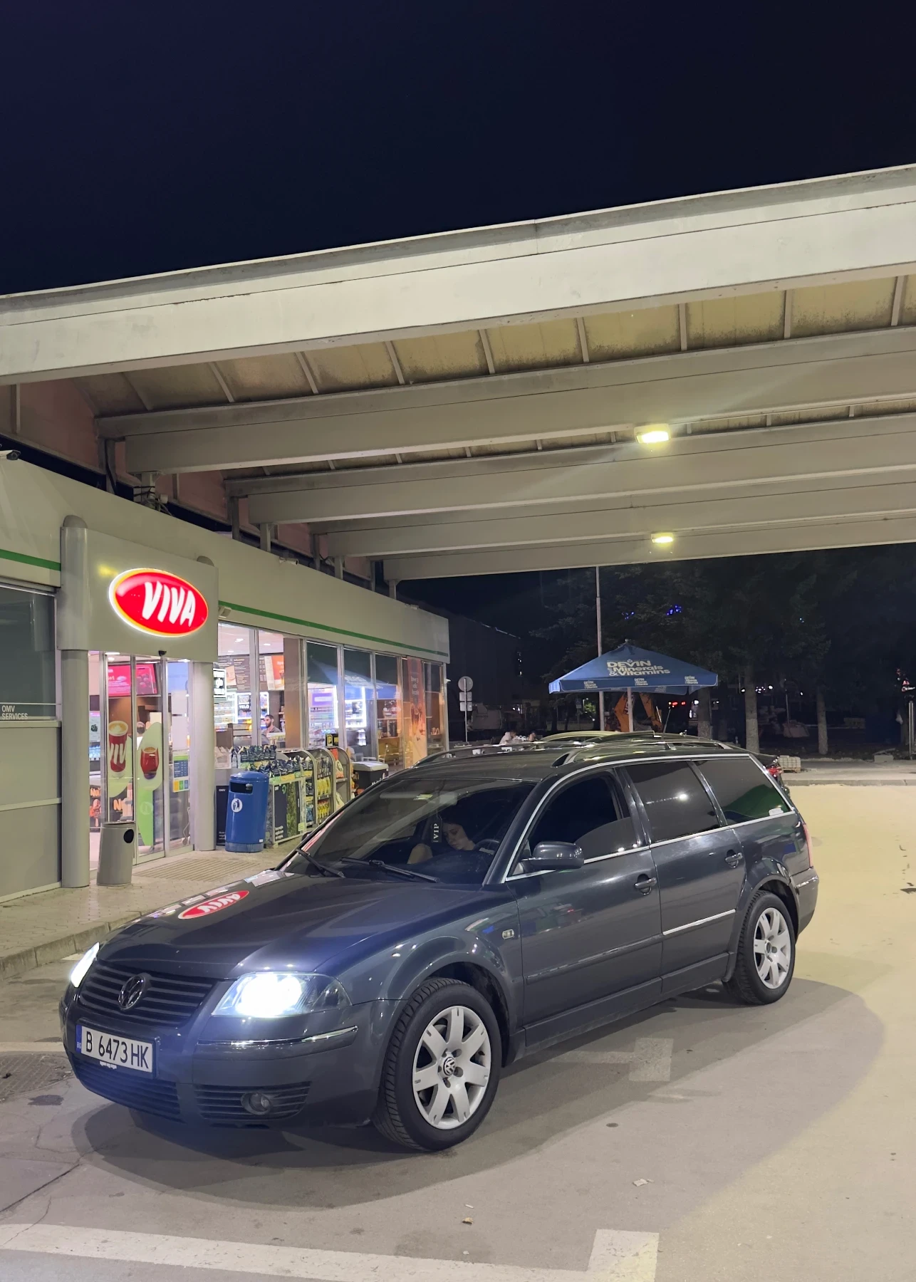 VW Passat 1.9TDI Highline, снимка 2 - Автомобили и джипове - 55211875
