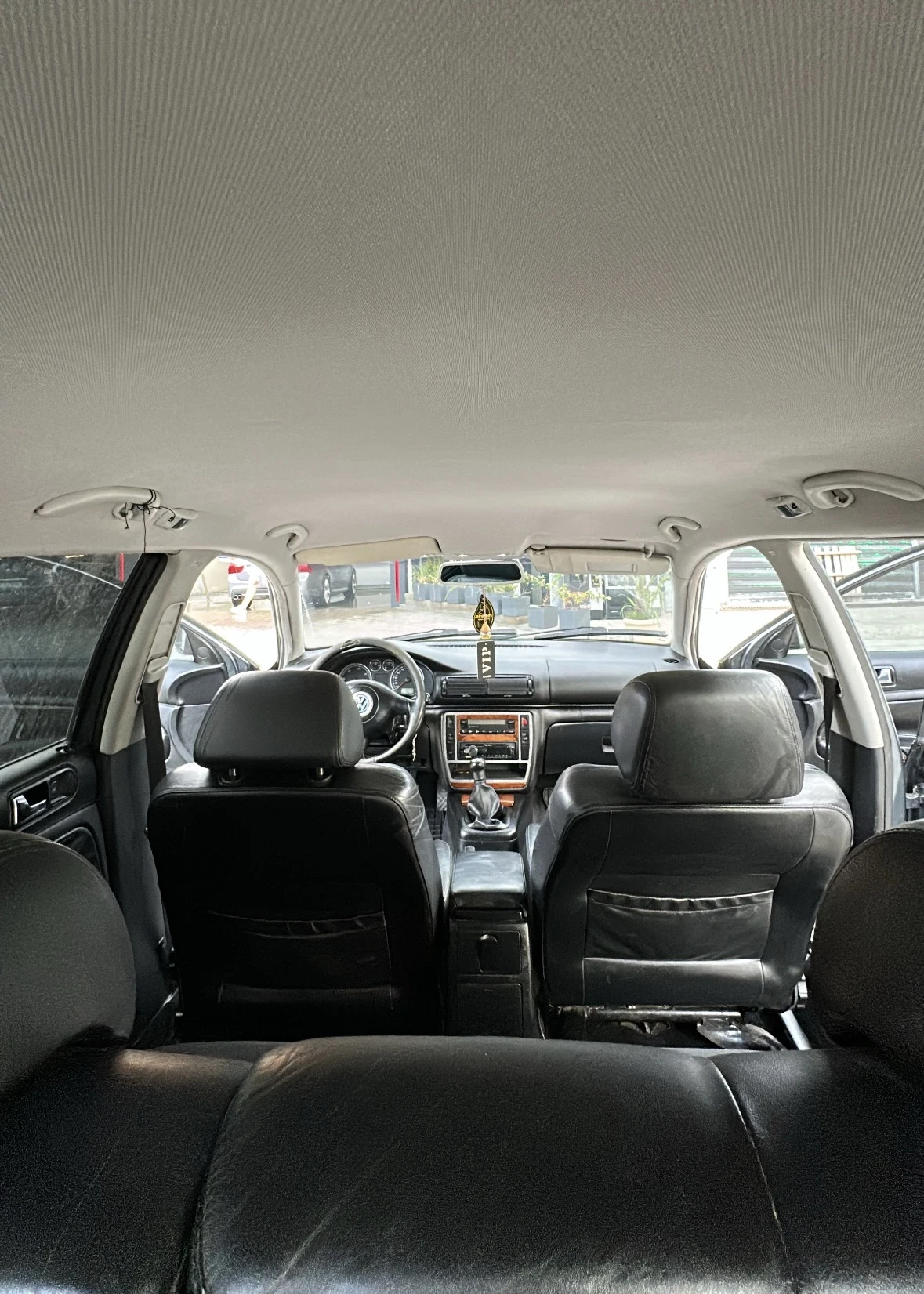 VW Passat 1.9TDI Highline, снимка 13 - Автомобили и джипове - 55211875