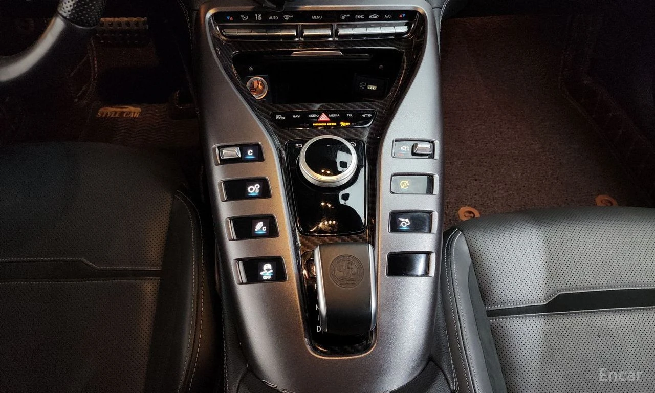 Mercedes-Benz GT 43 AMG 4MATIC* BURMESTER* DISTRONIC* 360* ХЕДЪП* , снимка 14 - Автомобили и джипове - 55258930
