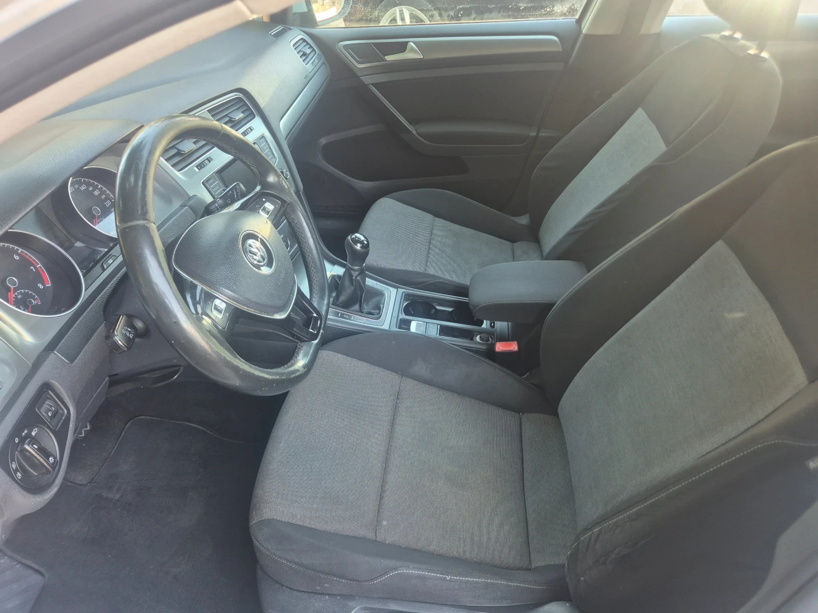 VW Golf 1.2TSI, 85k.c., снимка 11 - Автомобили и джипове - 55262301