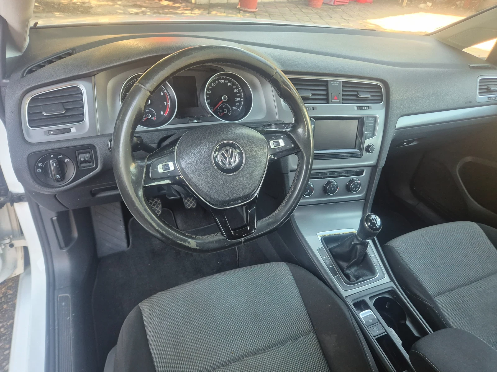VW Golf 1.2TSI, 85k.c., снимка 10 - Автомобили и джипове - 55262301