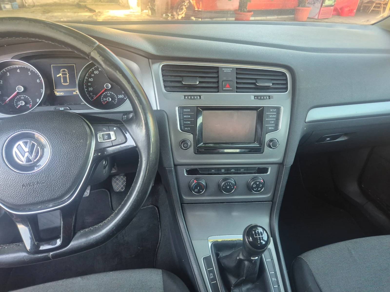 VW Golf 1.2TSI, 85k.c., снимка 8 - Автомобили и джипове - 55262301