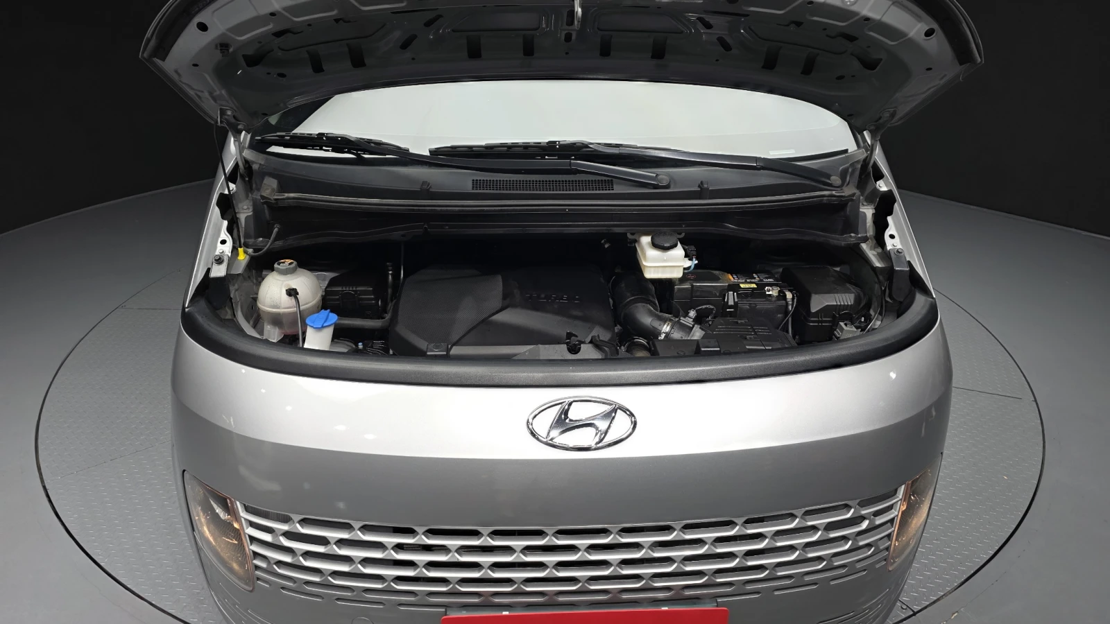 Hyundai Staria Smart* BLIND SPOT* КРАЙНА ЦЕНА, снимка 6 - Автомобили и джипове - 55496106