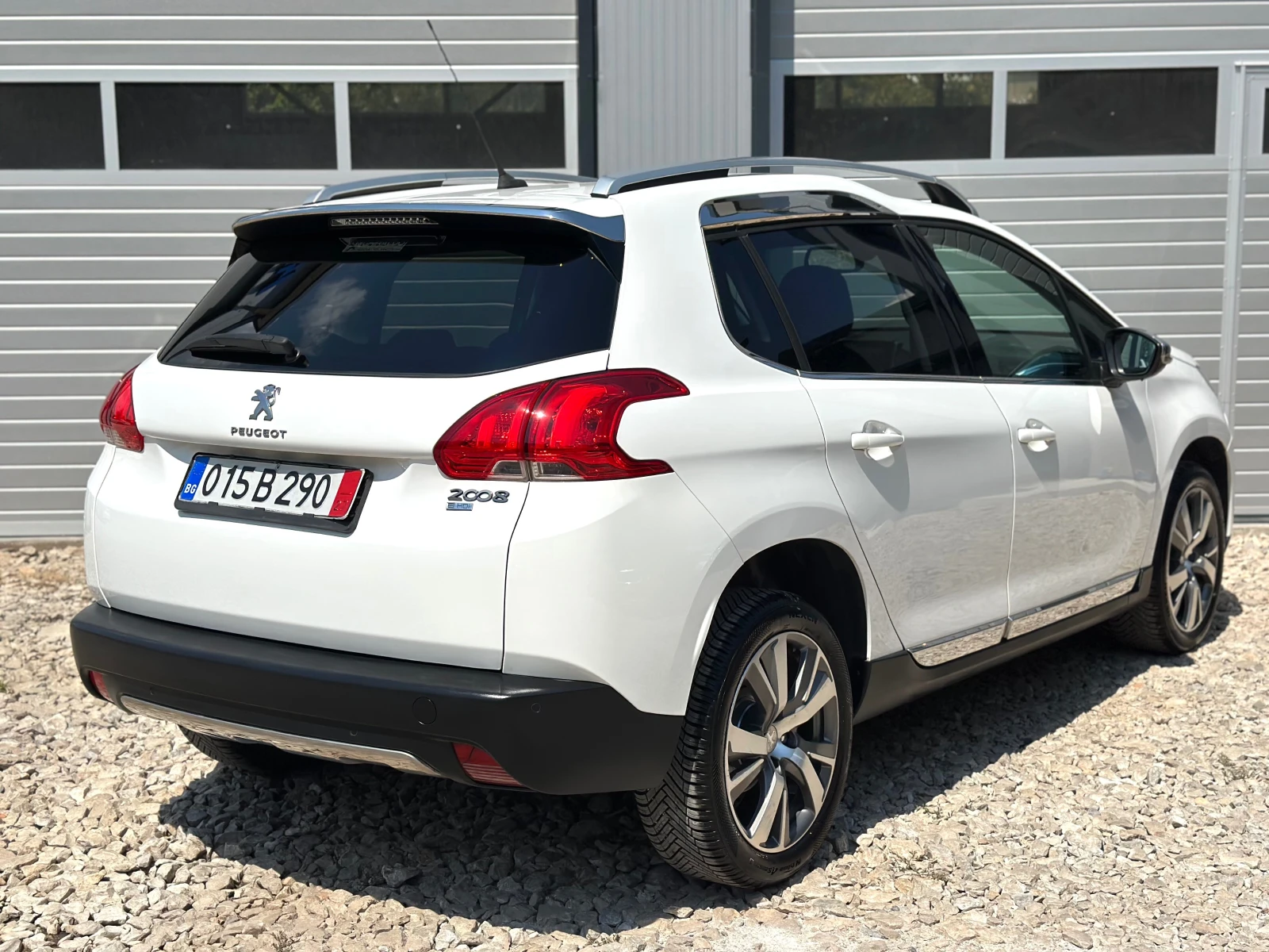 Peugeot 2008 1.6HDI ALLURE ТОП СЪСТОЯНИЕ, снимка 6 - Автомобили и джипове - 55581694