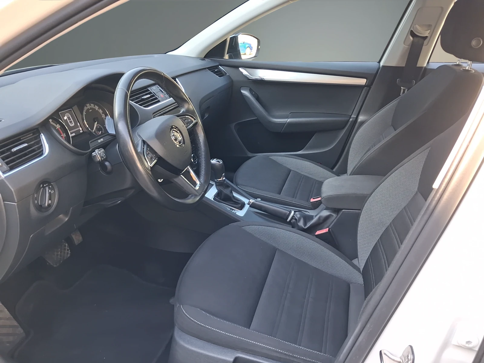 Skoda Octavia  Амбишън 1, 5 TSI / 110 kW / 150 к.с., 7DSG, снимка 9 - Автомобили и джипове - 55616885