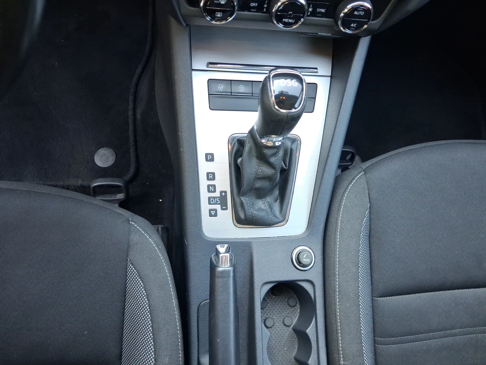 Skoda Octavia  Амбишън 1, 5 TSI / 110 kW / 150 к.с., 7DSG, снимка 14 - Автомобили и джипове - 55616885