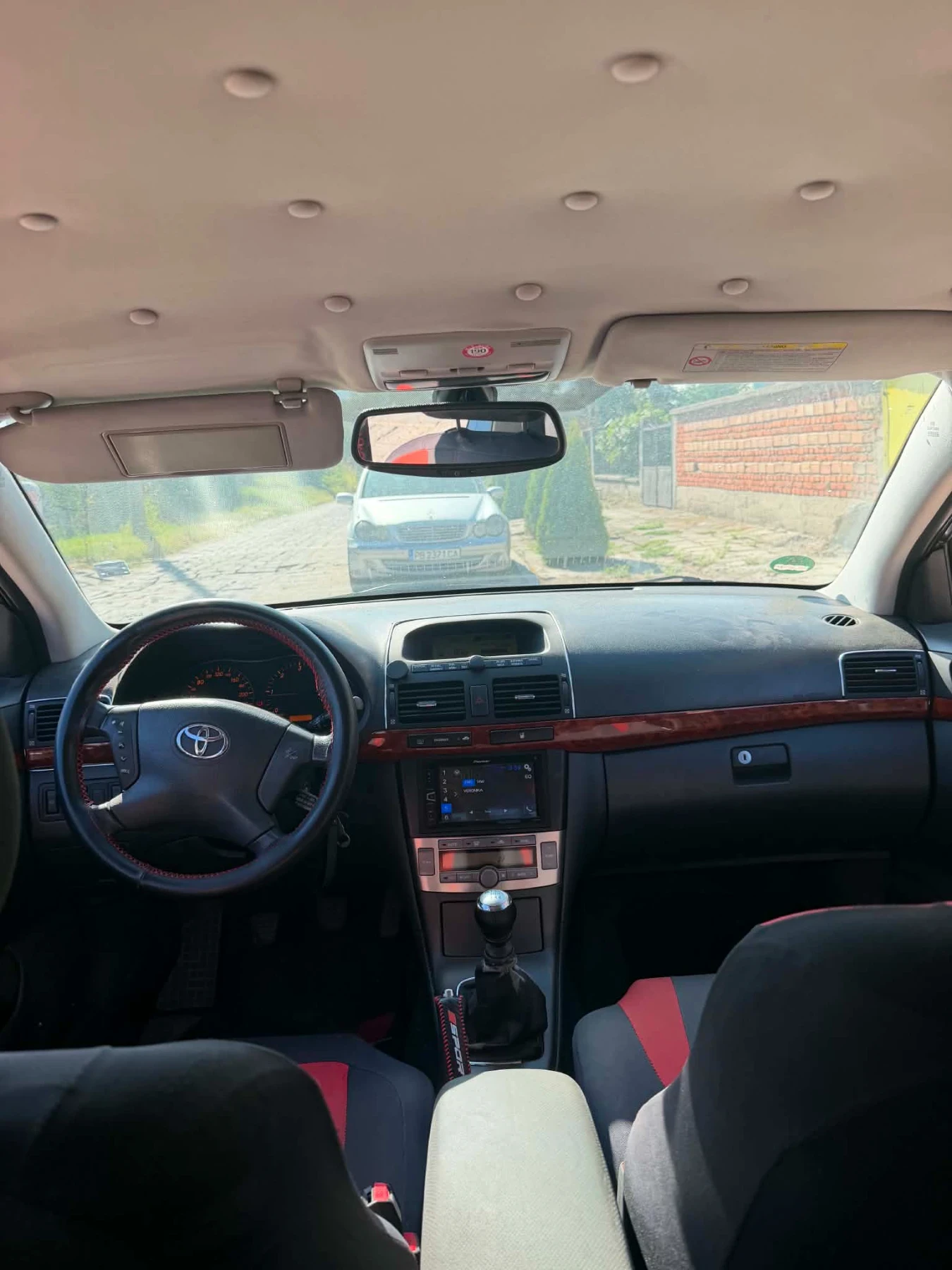 Toyota Avensis, снимка 11 - Автомобили и джипове - 55670324