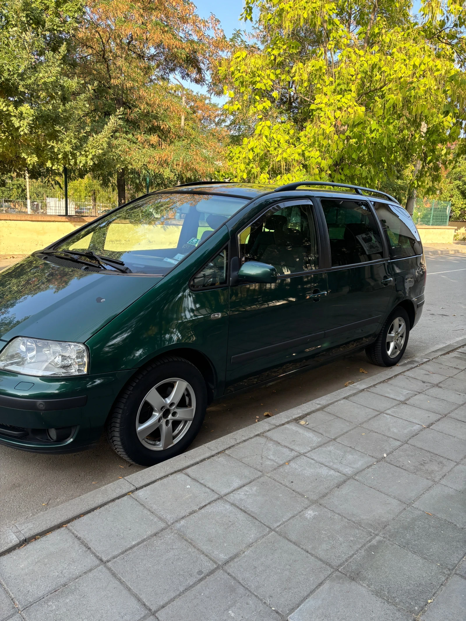 VW Sharan 1.9tdi , снимка 4 - Автомобили и джипове - 55898286