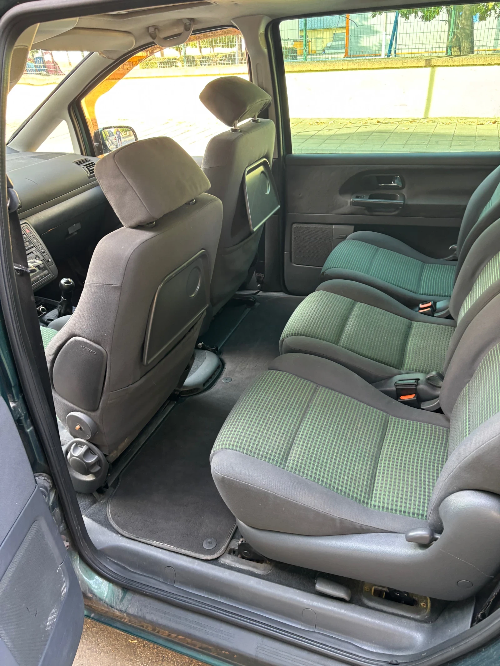 VW Sharan 1.9tdi , снимка 7 - Автомобили и джипове - 55898286