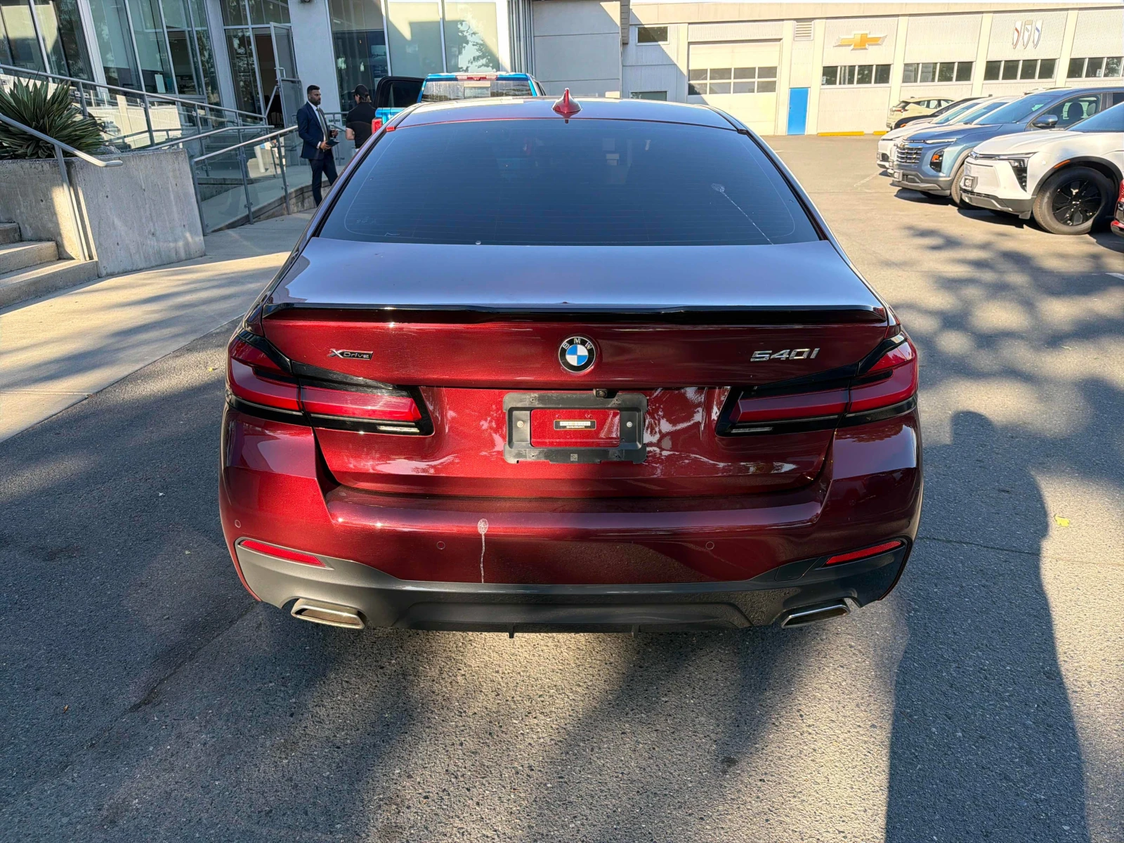 BMW 540 i xDrive* INDIVIDUAL* ОБДУХВАНЕ* DISTRONIC* , снимка 4 - Автомобили и джипове - 55938470
