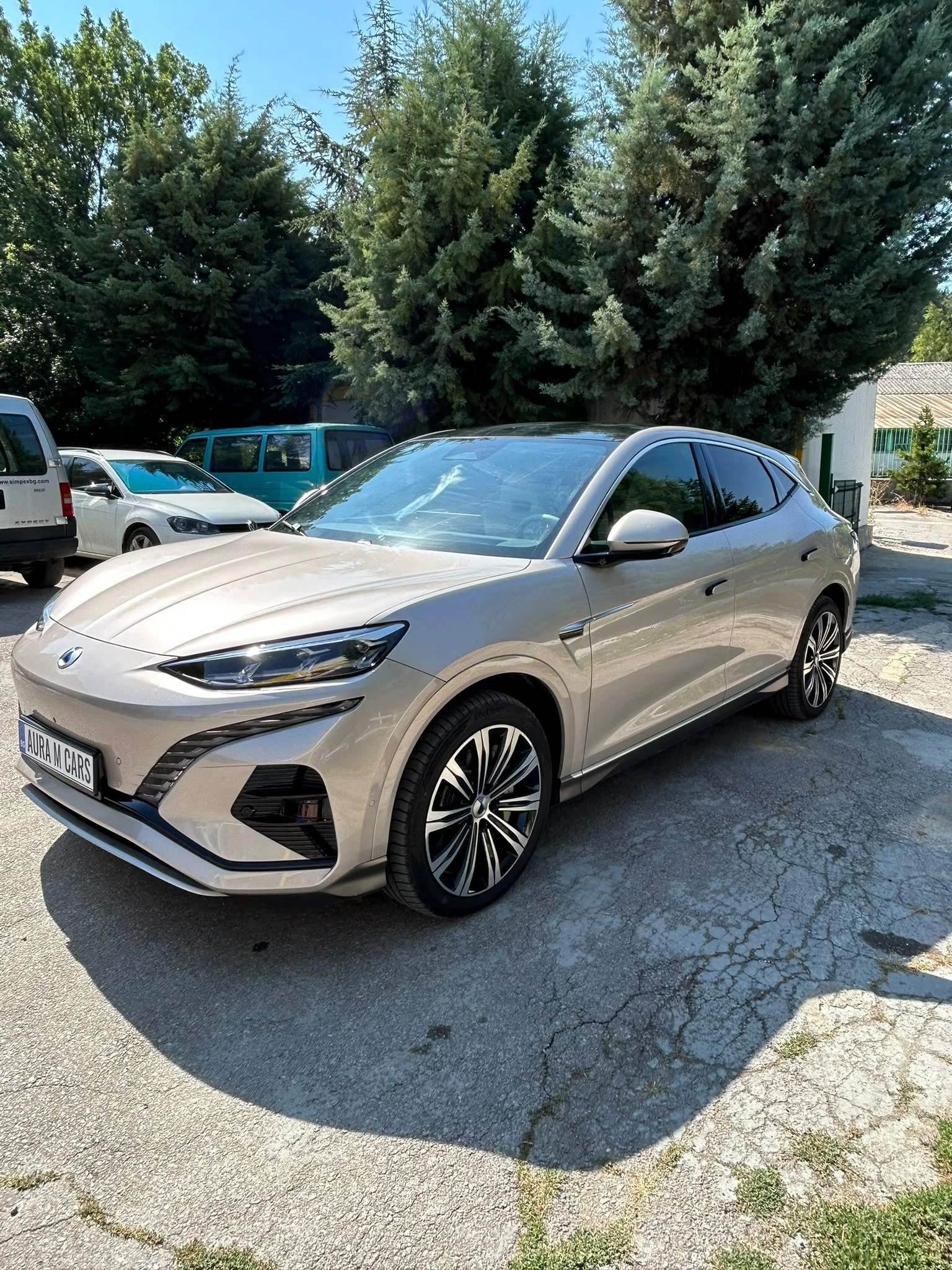 Denza N7, снимка 2 - Автомобили и джипове - 56191619