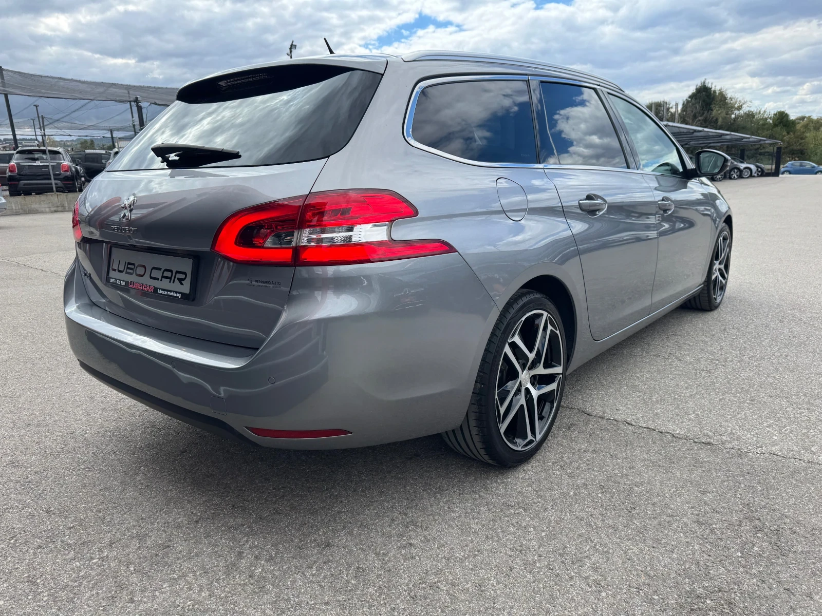 Peugeot 308 1.6D-КОЖА-ПАНОРАМА-ЕЛ.СЕДАЛКИ-ПОДГРЕВ-NAVI-УНИКАТ, снимка 6 - Автомобили и джипове - 56210987