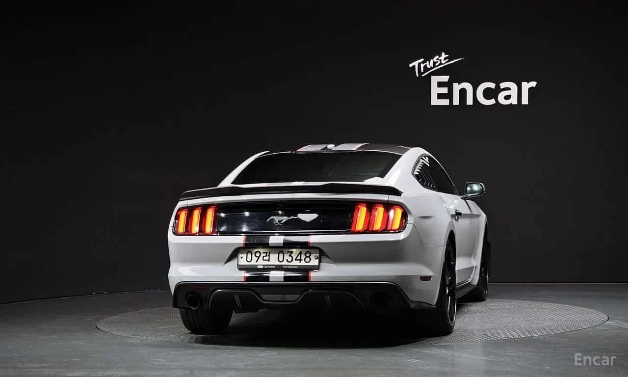 Ford Mustang Coupe | АВТОФИНАНСИРАНЕ БЕЗ ПЪРВОНАЧАЛНА ВНОСКА, снимка 4 - Автомобили и джипове - 56239372