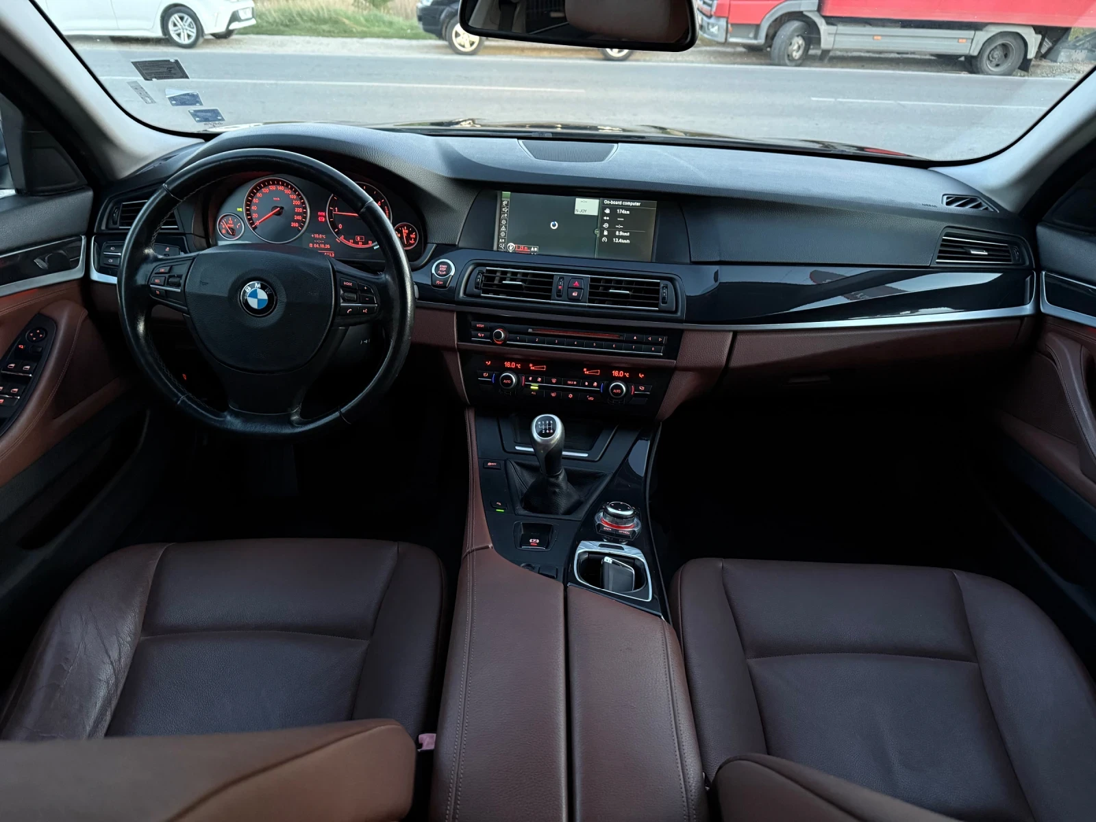BMW 520 2.0 D , снимка 11 - Автомобили и джипове - 56443253