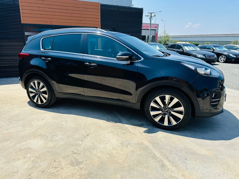 Kia Sportage 1.7 CRDI // 16v, снимка 4 - Автомобили и джипове - 38018557