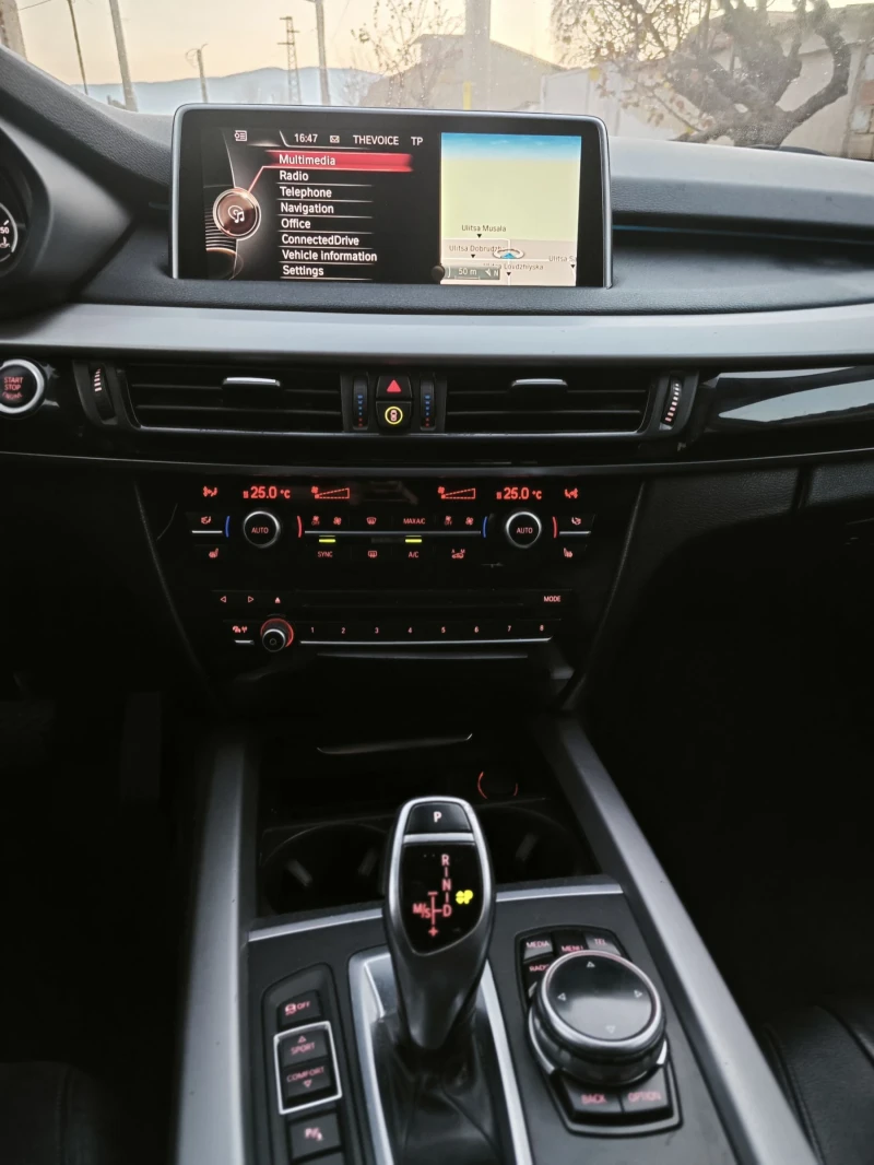 BMW X5 Лизинг/Обслужен/HeadUp/Подгрев, снимка 8 - Автомобили и джипове - 52787162