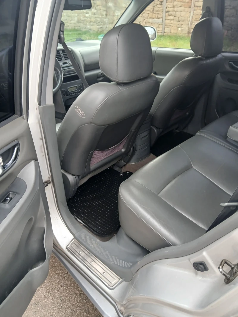 Hyundai Santa fe 2.4i DOCH РЕГИСТРИРАН ДОКАРАН НА СОБСТВЕН ХОД , снимка 12 - Автомобили и джипове - 53052237
