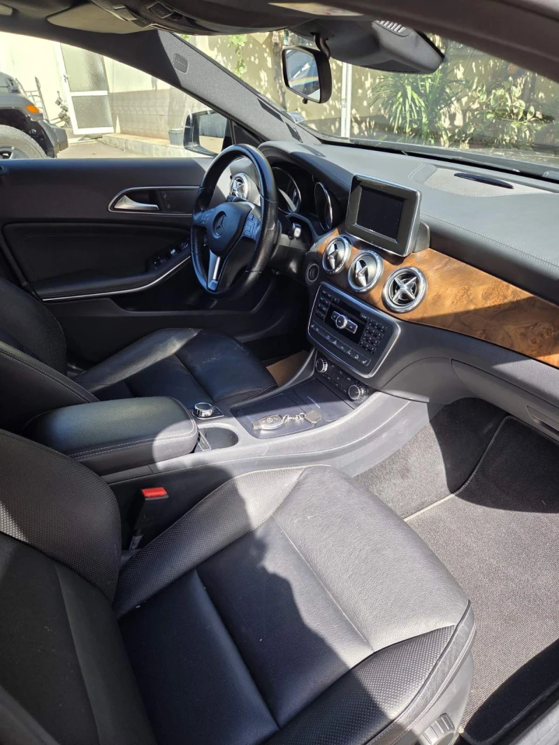 Mercedes-Benz GLA, снимка 5 - Автомобили и джипове - 53069235