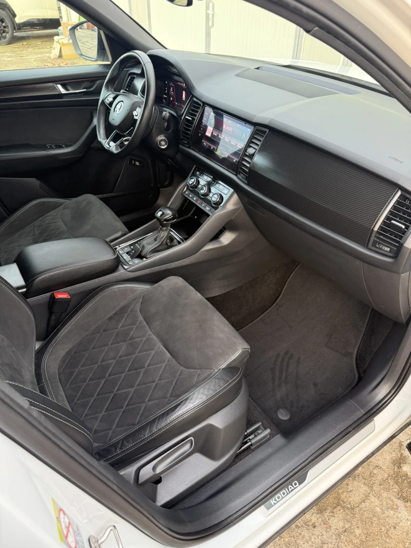 Skoda Kodiaq 2.0TDI Sportline 4x4 200HP, снимка 8 - Автомобили и джипове - 53498347