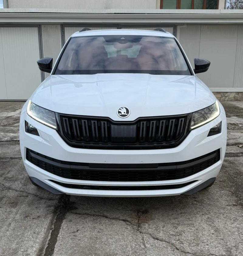 Skoda Kodiaq 2.0TDI Sportline 4x4 200HP, снимка 2 - Автомобили и джипове - 53498347