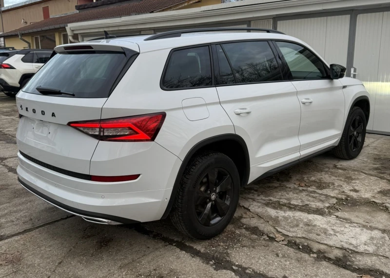 Skoda Kodiaq 2.0TDI Sportline 4x4 200HP, снимка 4 - Автомобили и джипове - 53498347
