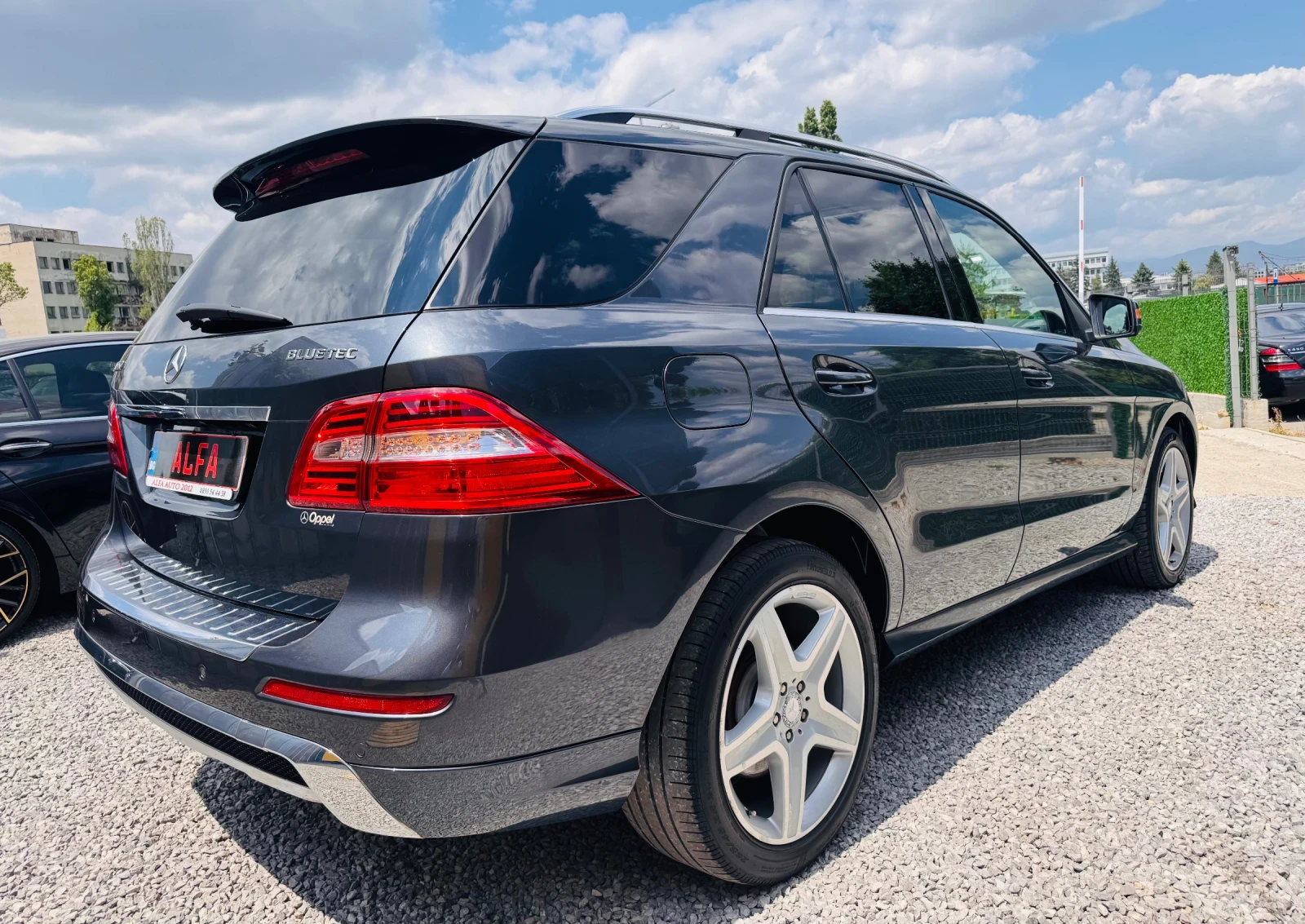 Mercedes-Benz ML 350 d/AMG/GTR/ПАНО+ 360 КАМЕРИ+ ДИТРОНИК/ТОП/// - изображение 6