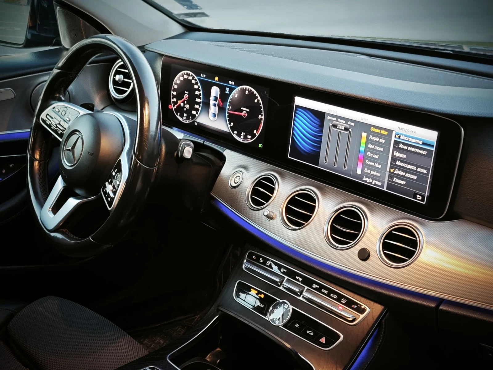 Mercedes-Benz E 220 2019/Digital/Смен.верига/Carplay/9G/Пружини, снимка 13 - Автомобили и джипове - 53791625
