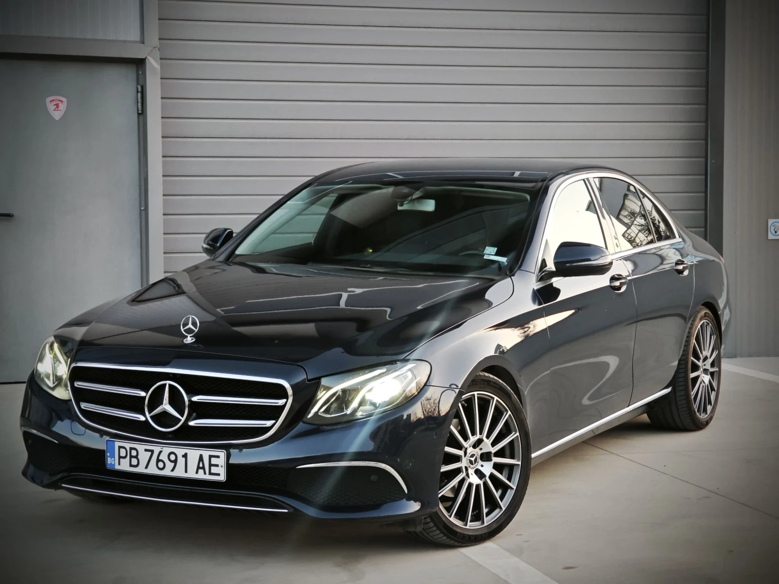 Mercedes-Benz E 220 2019/Digital/Смен.верига/Carplay/9G/Пружини, снимка 2 - Автомобили и джипове - 53791625