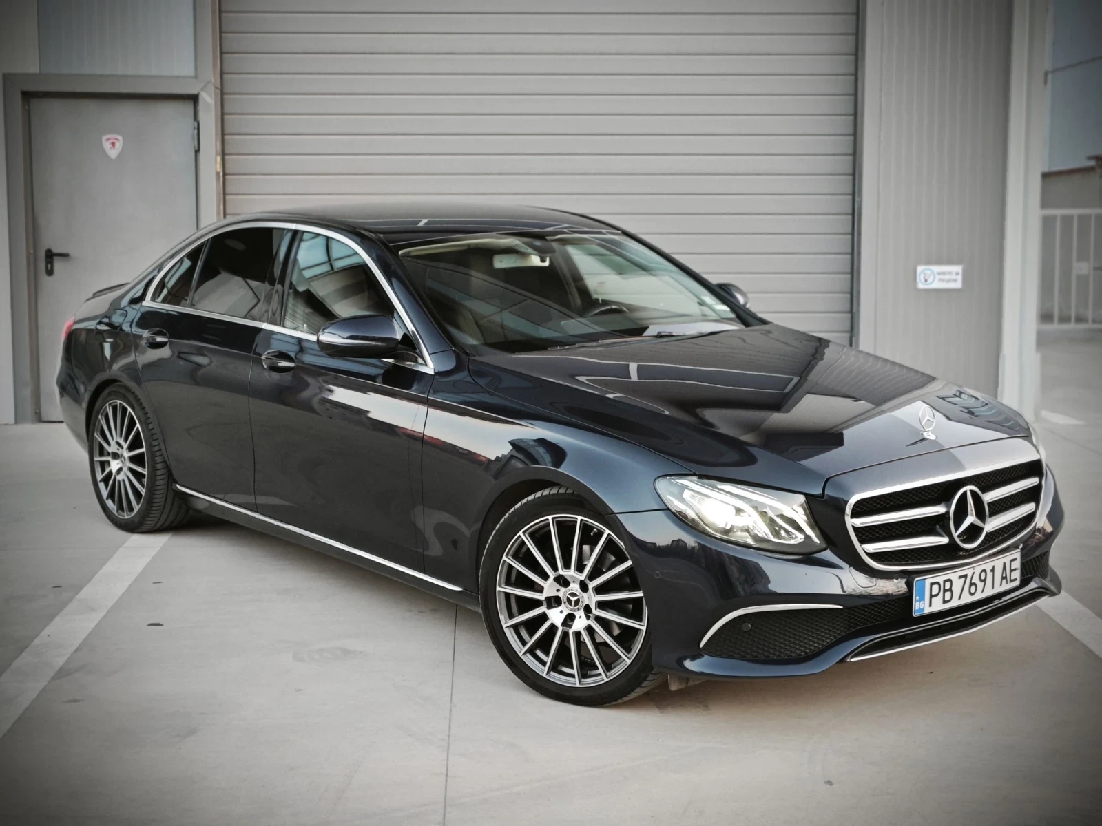 Mercedes-Benz E 220 2019/Digital/Смен.верига/Carplay/9G/Пружини, снимка 5 - Автомобили и джипове - 53791625