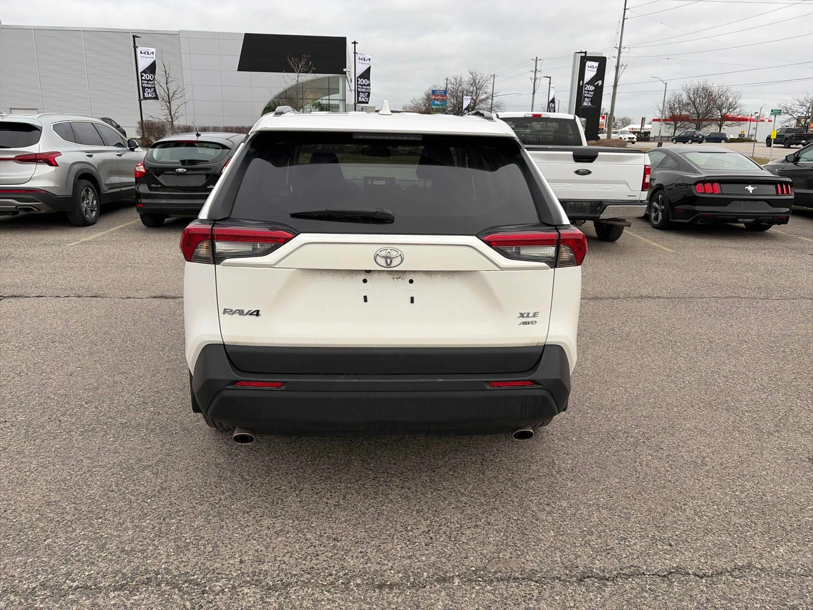 Toyota Rav4 * * CARFAX * * АВТО КРЕДИТ * * , снимка 3 - Автомобили и джипове - 54083452