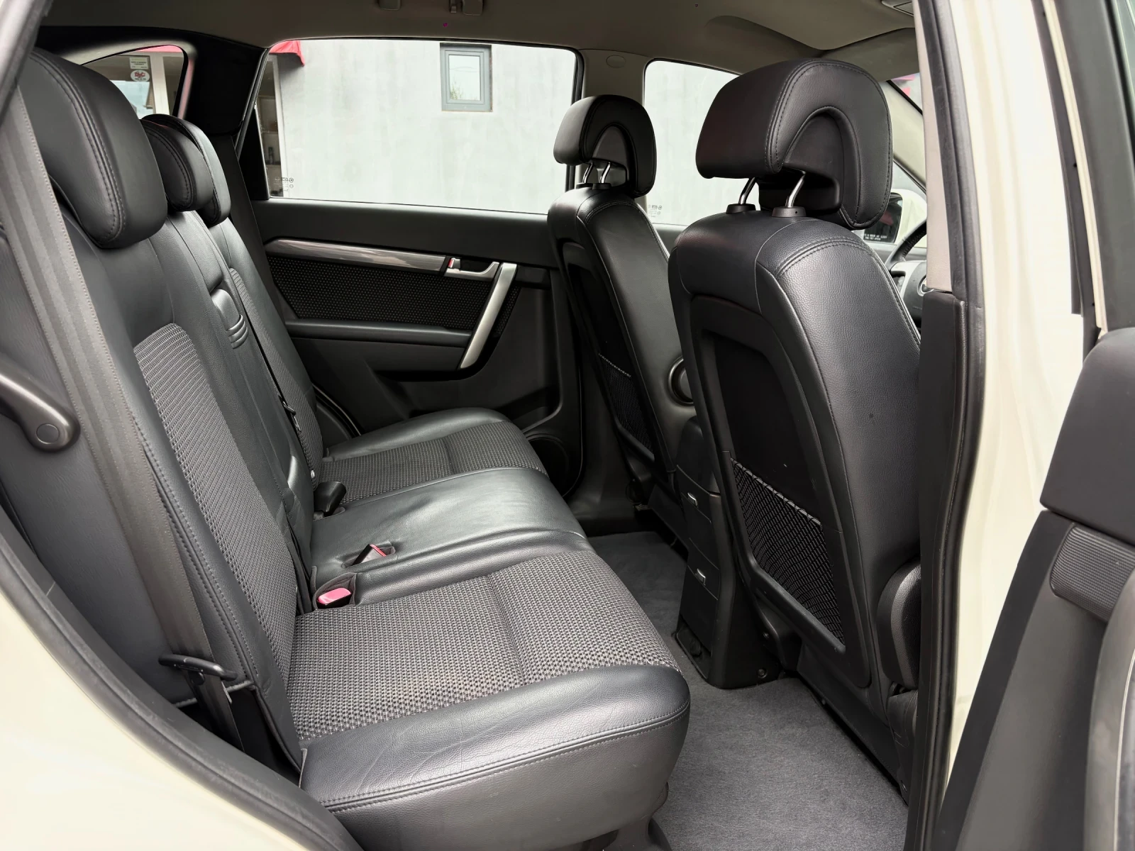 Chevrolet Captiva 2.0D, 7-МЕСТЕН, снимка 13 - Автомобили и джипове - 54361737