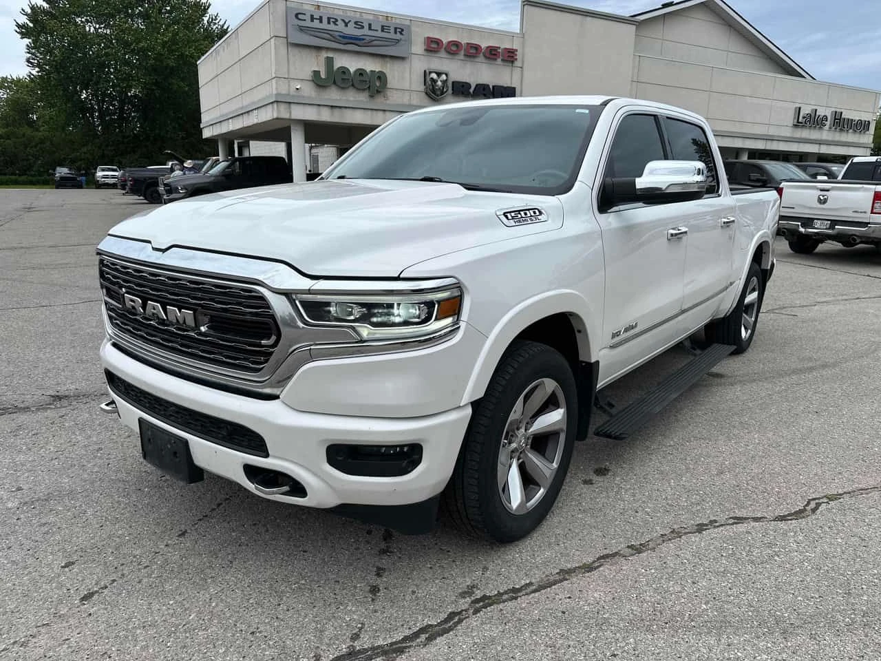 Dodge RAM 1500 Limited / 360 / Harman Kardon / ОБДУХВАНЕ 