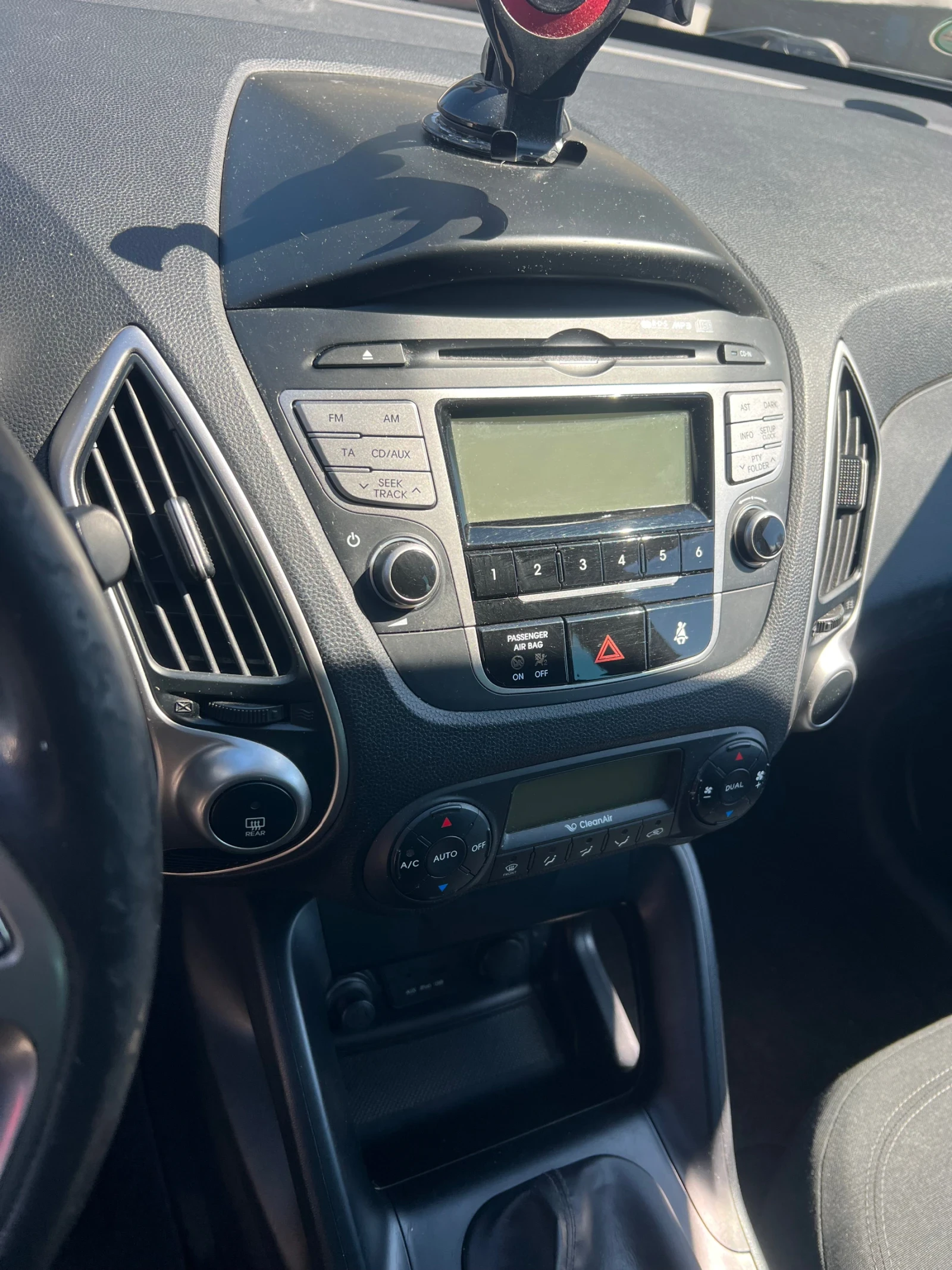 Hyundai IX35 1.6, снимка 6 - Автомобили и джипове - 55884763