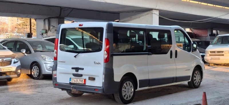 Renault Trafic 2.0dci 9 местен дълга база, снимка 6 - Бусове и автобуси - 49088061