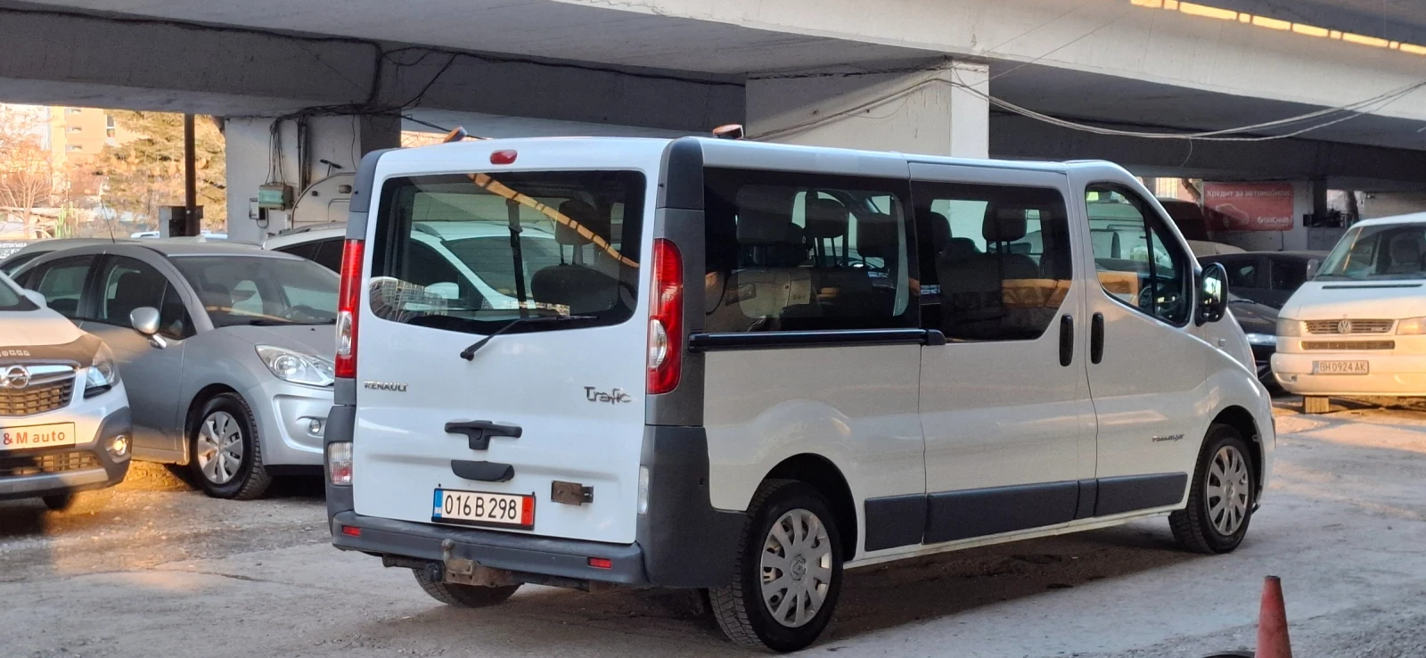 Renault Trafic 2.0dci 9 местен дълга база - изображение 6