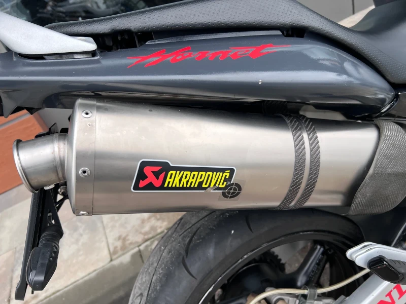 Honda Hornet 600 AKRAPOVIC LIZING , снимка 9 - Мотоциклети и мототехника - 51513125
