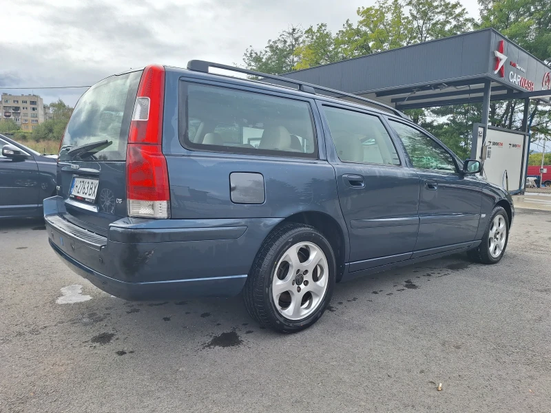 Volvo V70 2.4 D5 , снимка 4 - Автомобили и джипове - 47251351