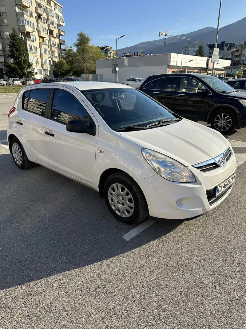 Hyundai I20, снимка 4 - Автомобили и джипове - 47644393