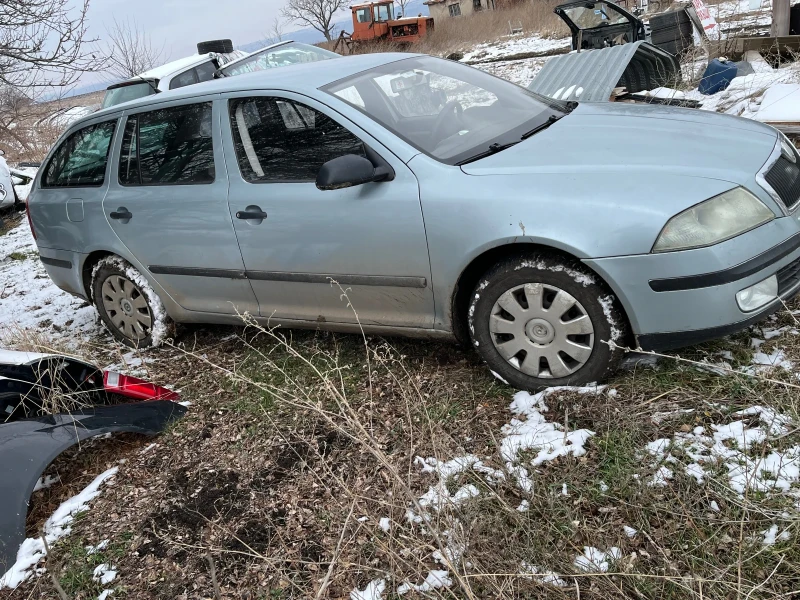 Skoda Octavia 1.6 MPI, снимка 5 - Автомобили и джипове - 48719713