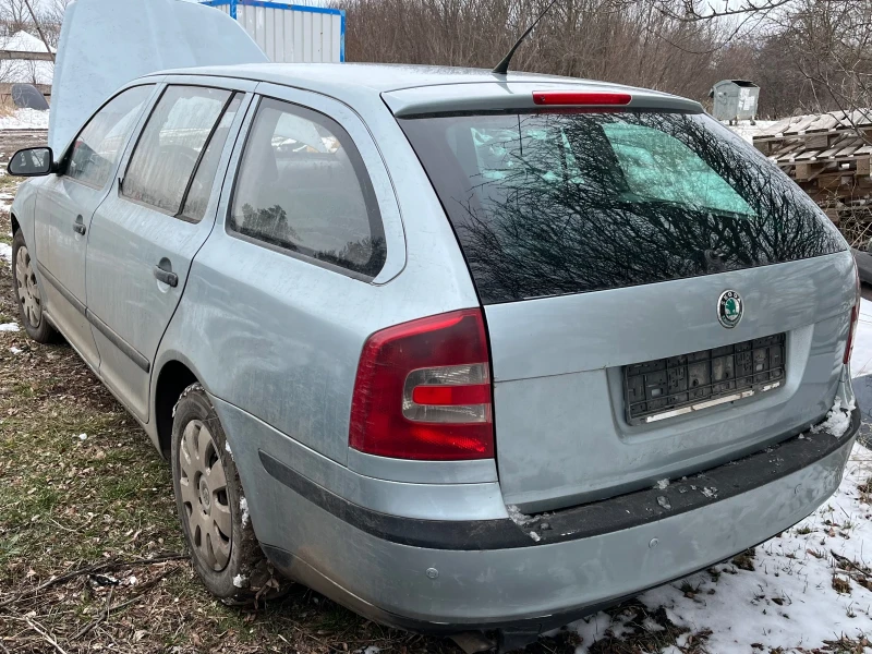 Skoda Octavia 1.6 MPI, снимка 2 - Автомобили и джипове - 48719713