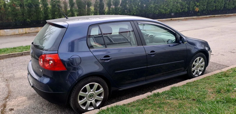 VW Golf 1.9 TDI, снимка 3 - Автомобили и джипове - 49505096