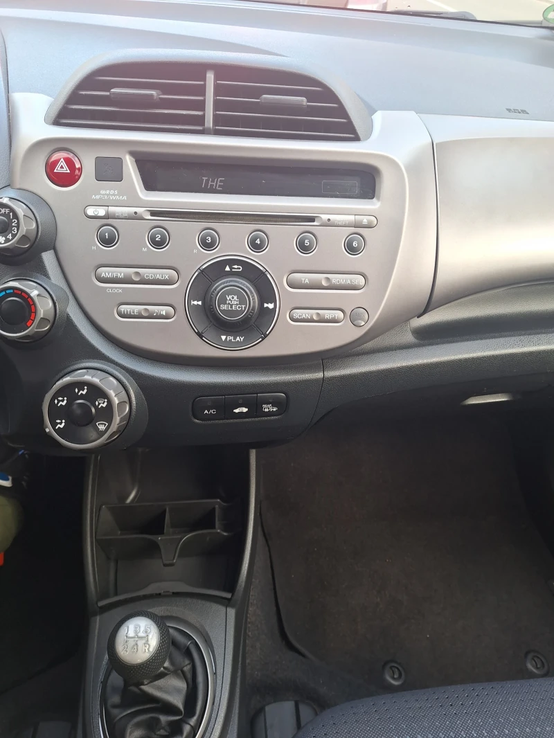 Honda Jazz, снимка 7 - Автомобили и джипове - 52051651