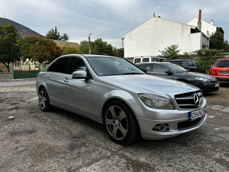 Mercedes-Benz C 220 Avangarde, снимка 2 - Автомобили и джипове - 52317231