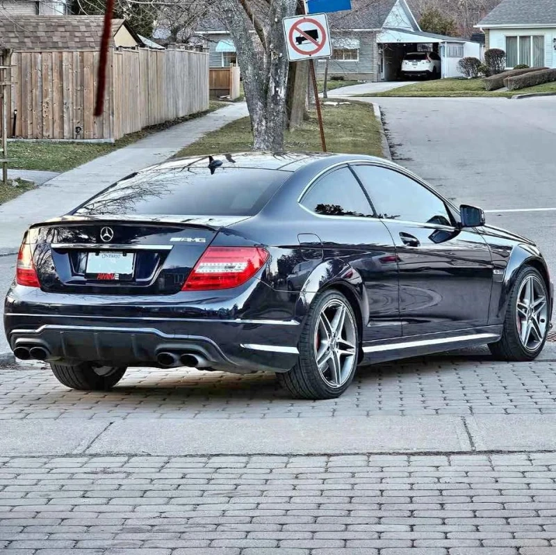 Mercedes-Benz C 63 AMG * * COUPE* * CARFAX* * 