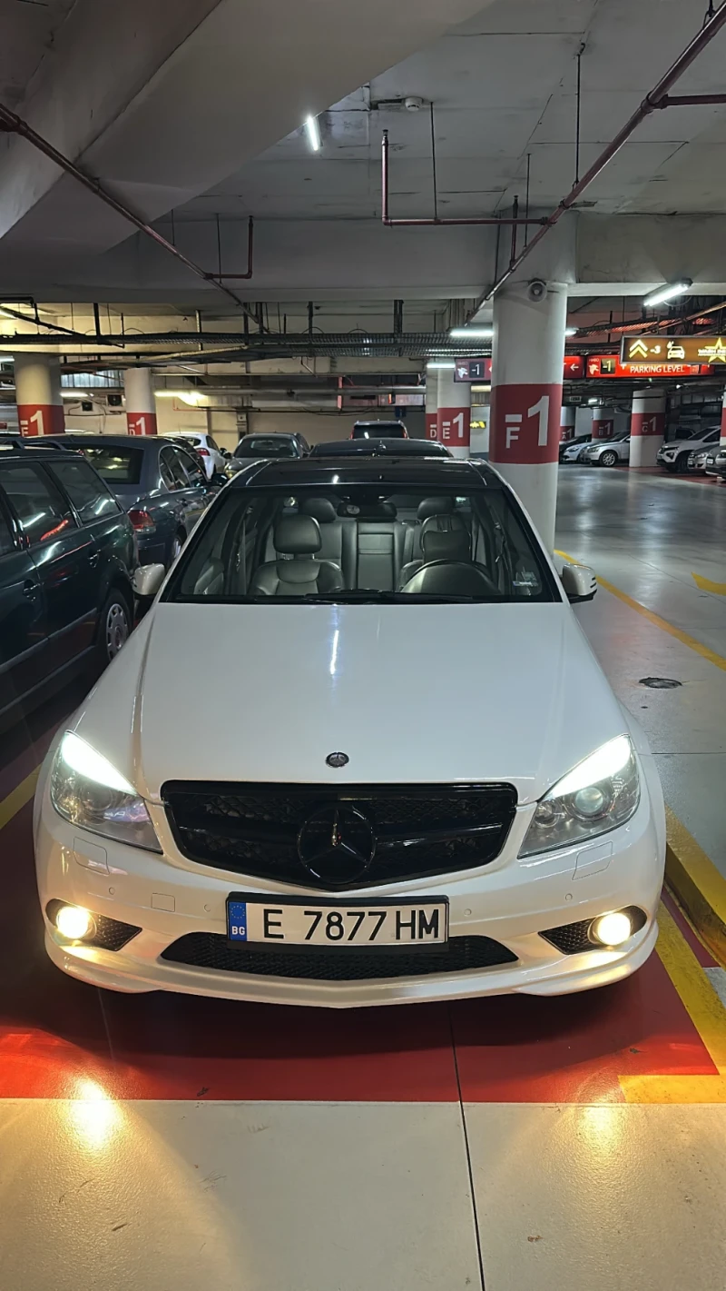 Mercedes-Benz C 320, снимка 2 - Автомобили и джипове - 53101323