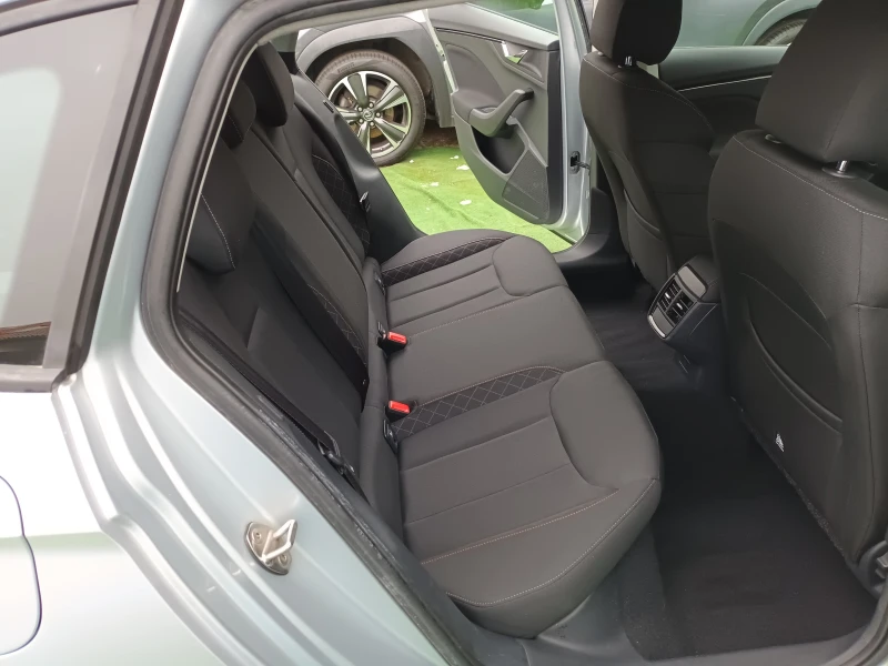 Skoda Scala 1.6TDI/AVTOMAT, снимка 9 - Автомобили и джипове - 53200173